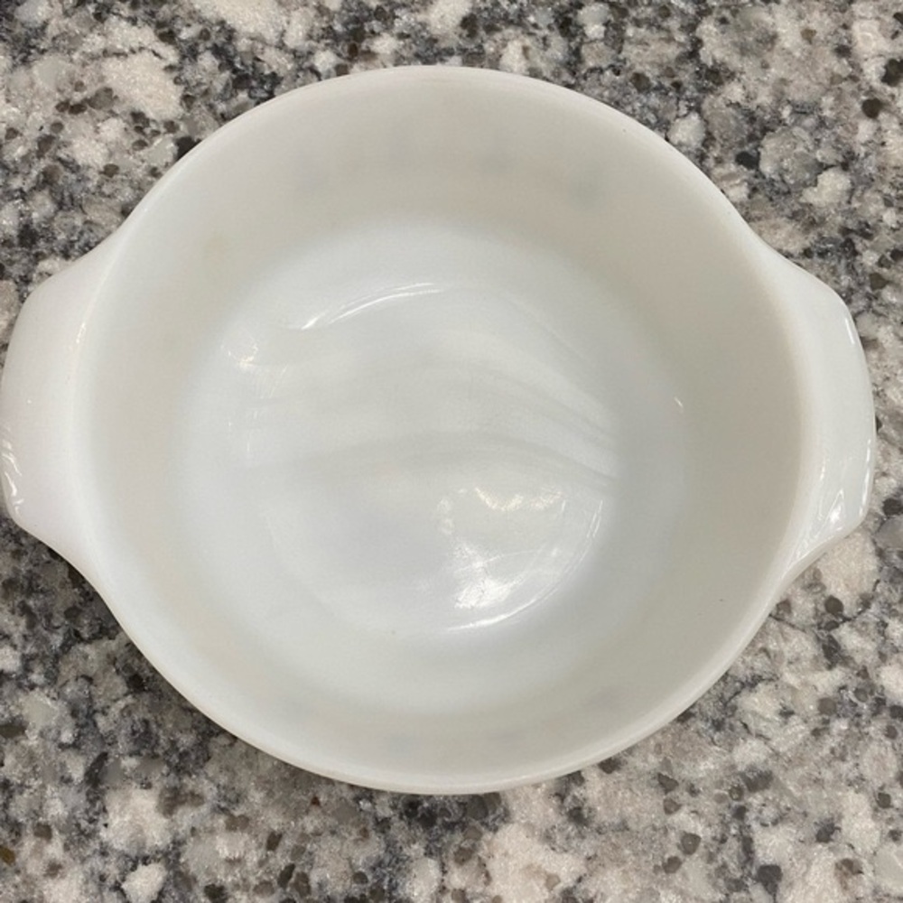 VTG ANCHOR HOCKING FIRE KING MILK GLASS 437 1.5 QUART CANDLE GLOW CASSEROLE DISH - Picture 3 of 8